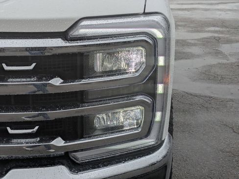 Used 2024 Ford F350 Lariat image 12