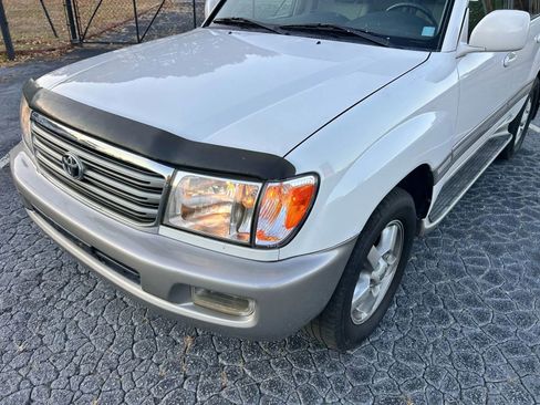 Used 2005 Toyota Land Cruiser image 13