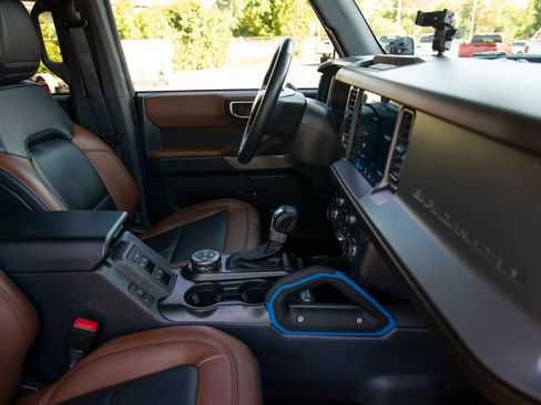 Used 2022 Ford Bronco Outer Banks AWD/4WD image 18