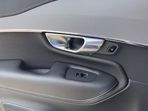 Used 2020 Volvo XC90 T6 R-Design w/ Protection Package Premier image 19