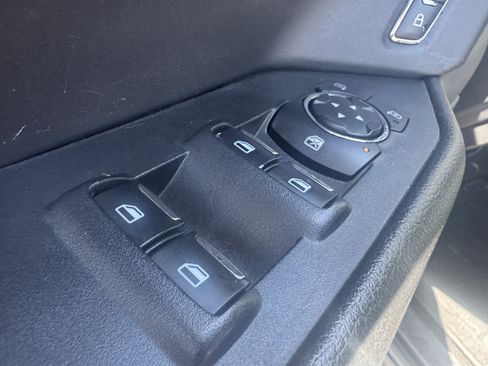 Used 2019 Ford Expedition XLT w/ Equipment Group 201A AWD/4WD image 19