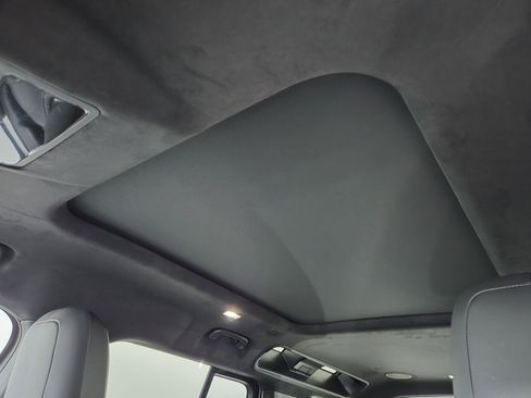 New 2026 Land Rover Defender 110 OCTA image 12