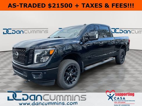 Used 2018 Nissan Titan SV w/ SV Convenience Package AWD/4WD image 1