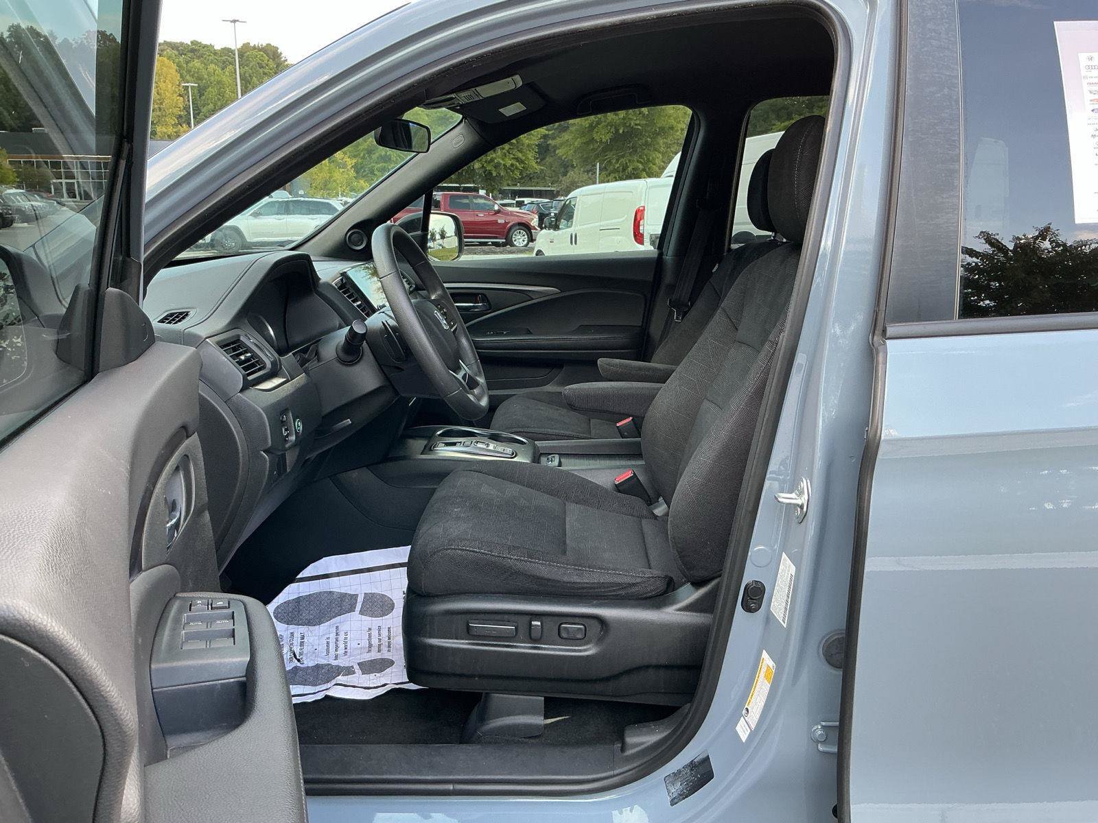 Used 2022 Honda Pilot Sport image 13