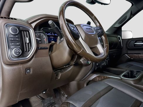 Used 2019 GMC Sierra 1500 Denali w/ Denali Ultimate Package AWD/4WD image 11