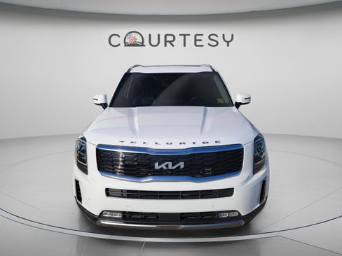 Used 2022 Kia Telluride SX w/ SX Prestige Package AWD/4WD image 6
