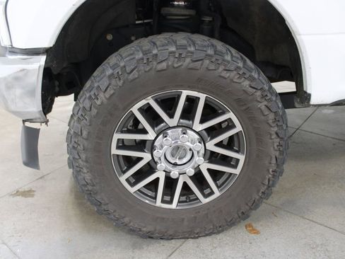 Used 2021 Ford F250 Lariat image 12