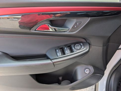 Used 2024 Chevrolet TrailBlazer RS w/ Convenience Package image 20