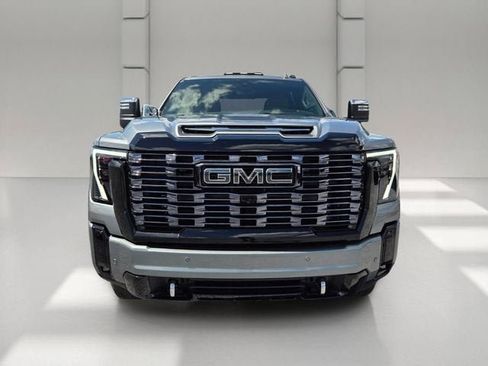 Used 2026 GMC Sierra 2500 Denali Ultimate AWD/4WD image 8