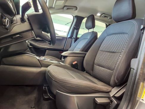 Used 2025 Ford Escape Active AWD/4WD image 9