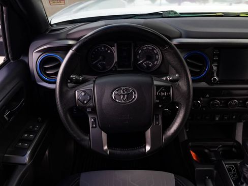 Used 2023 Toyota Tacoma TRD Off-Road w/ Technology Package AWD/4WD image 13