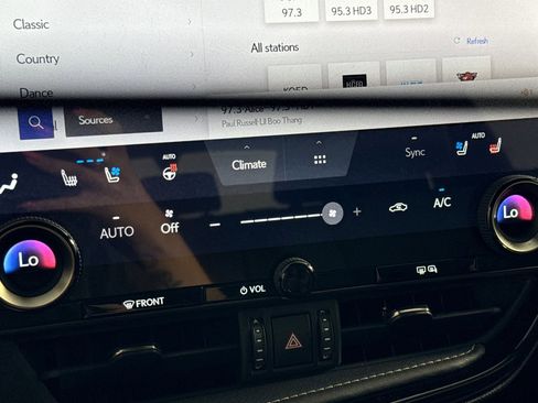 Used 2024 Lexus NX 250 FWD image 25
