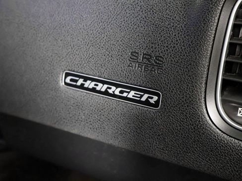 Used 2016 Dodge Charger R/T Scat Pack image 39