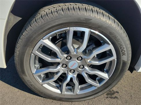 Used 2023 GMC Terrain Denali image 6