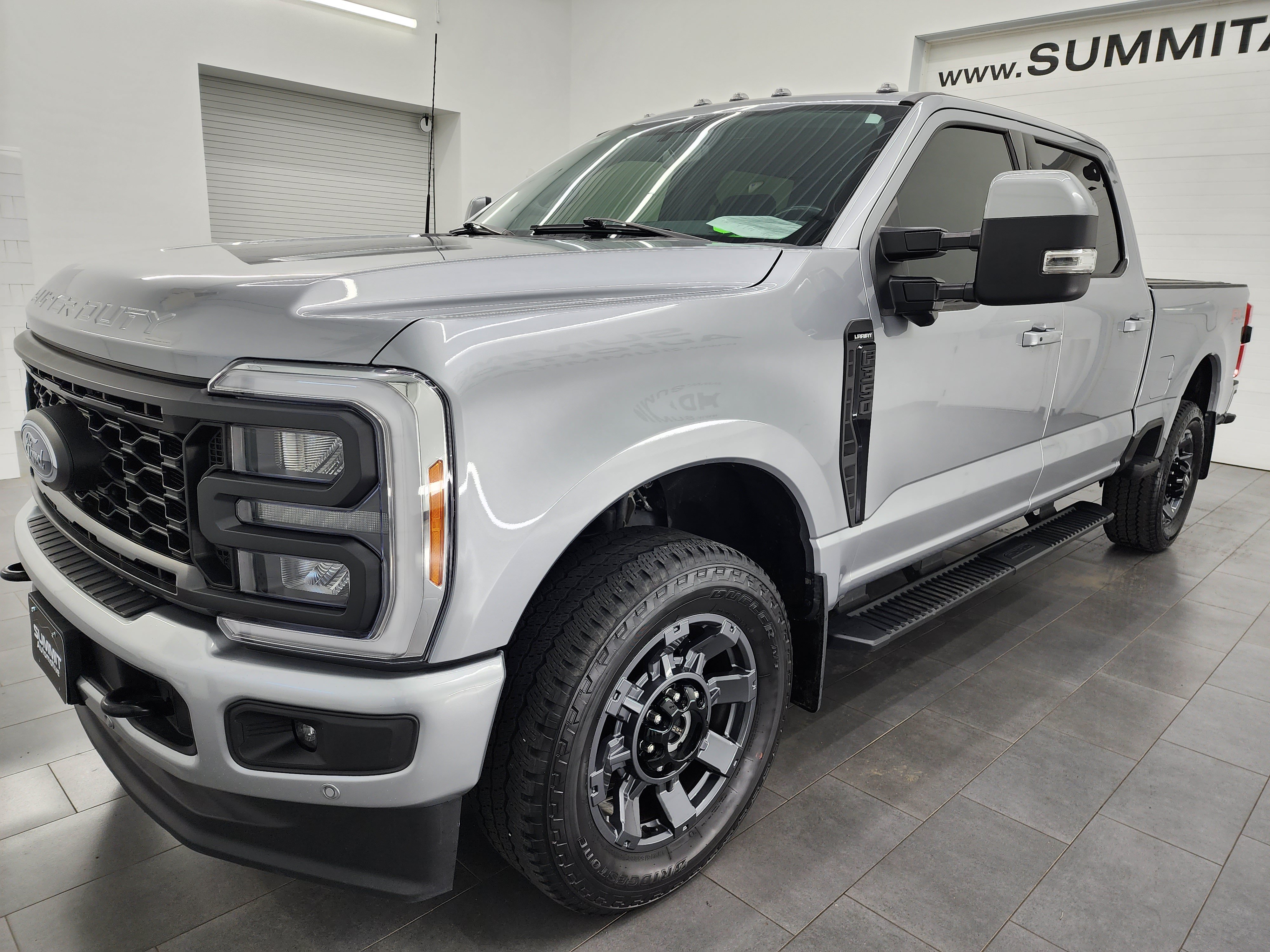 Used 2023 Ford F350 Lariat w/ Lariat Ultimate Package AWD/4WD image 7