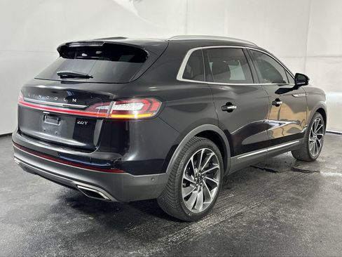 Used 2019 Lincoln Nautilus Reserve image 11