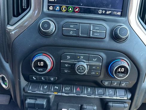 Used 2022 Chevrolet Silverado 3500 High Country w/ Z71 Off-Road Package AWD/4WD image 9
