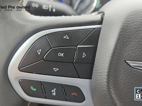Certified 2024 Chrysler Pacifica Touring-L FWD image 17