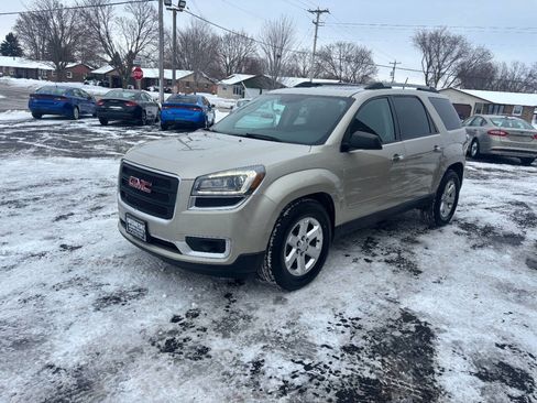 Used 2014 GMC Acadia SLE image 6