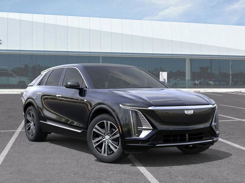 New 2026 Cadillac Lyriq Luxury image 8