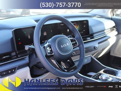 New 2026 Kia Carnival EX image 12