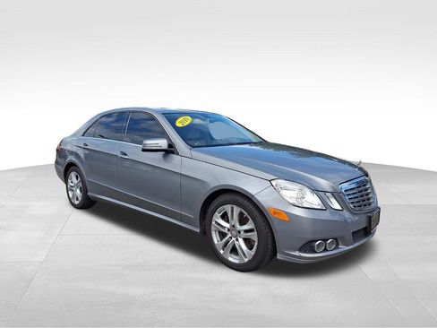 Used 2010 Mercedes-Benz E 350 4MATIC Sedan image 1