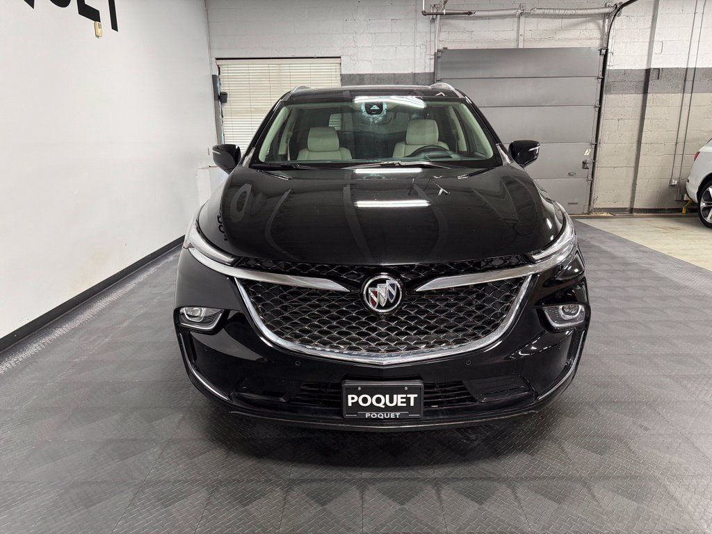 Used 2023 Buick Enclave Avenir FWD image 3