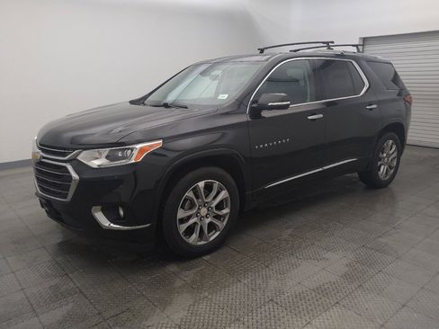 Used 2018 Chevrolet Traverse Premier w/ Driver Confidence II Package FWD image 2