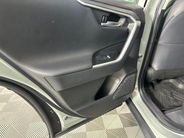 Used 2021 Toyota RAV4 TRD Off-Road AWD/4WD image 21