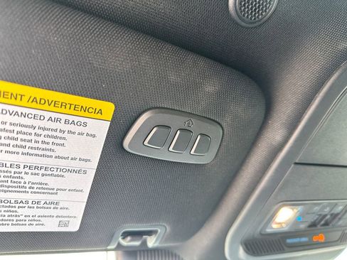 Used 2025 Ford Explorer Platinum image 19