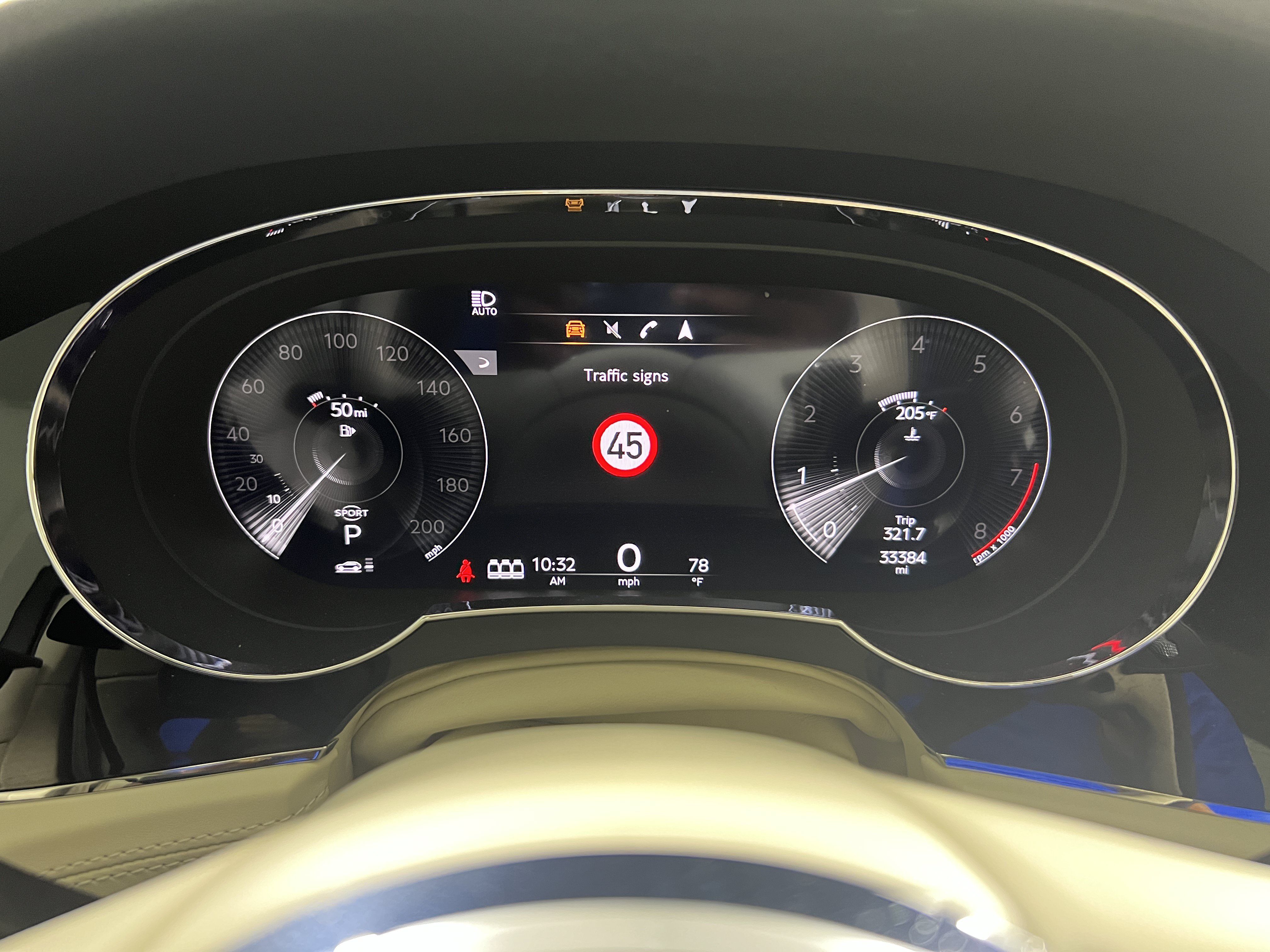Used 2021 Bentley Bentayga AWD/4WD image 16