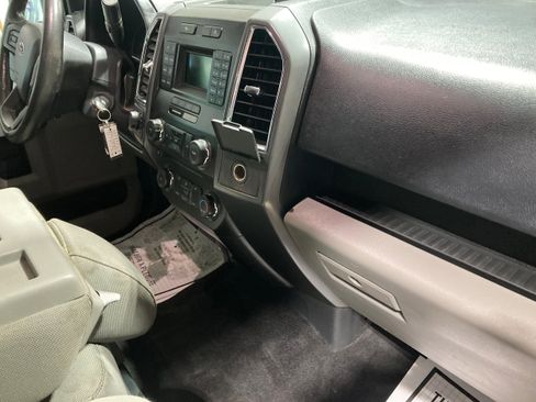 Used 2016 Ford F150 XLT w/ Equipment Group 301A Mid image 6