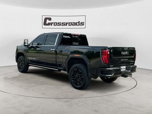 Used 2025 GMC Sierra 2500 Denali Ultimate AWD/4WD image 3