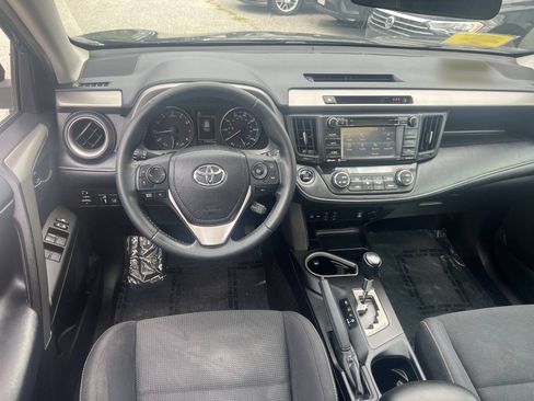 Used 2018 Toyota RAV4 XLE AWD/4WD image 21