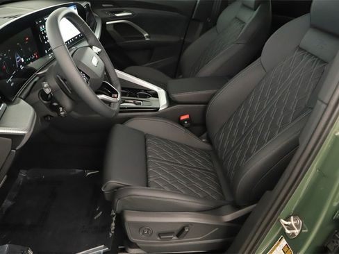 New 2025 Audi SQ5 Prestige image 23