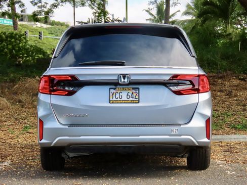 Used 2025 Honda Odyssey EX-L image 5