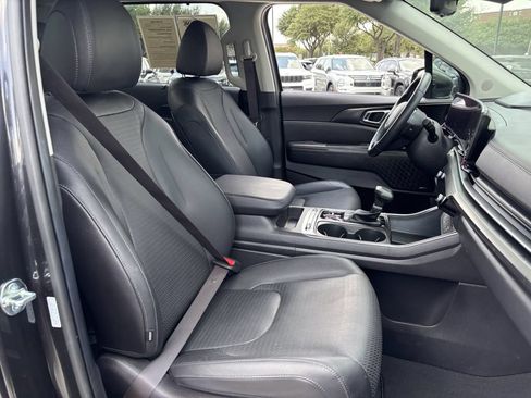 Used 2026 Kia Carnival SX Prestige FWD image 24