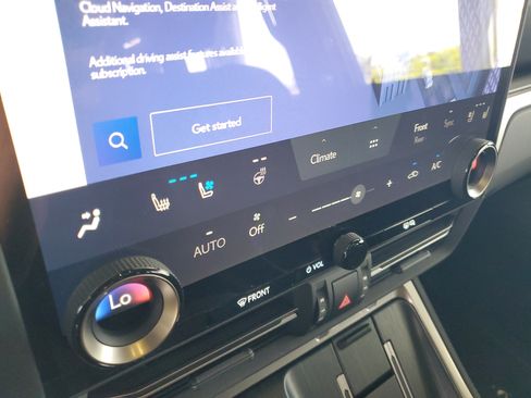 Used 2024 Lexus GX 550 w/ Cold Area Package AWD/4WD image 27