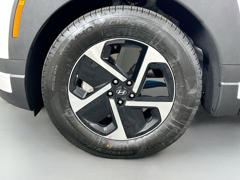 New 2026 Hyundai Ioniq 9 SE image 23