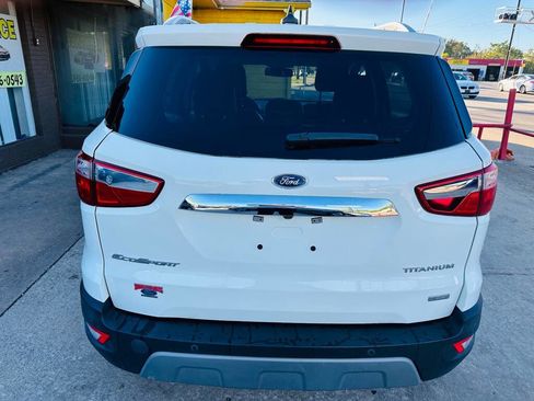 Used 2020 Ford EcoSport Titanium image 4