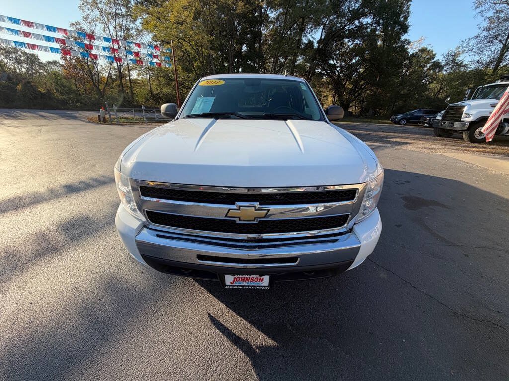 Used 2011 Chevrolet Silverado 1500 LT w/ All-Star Edition AWD/4WD image 3
