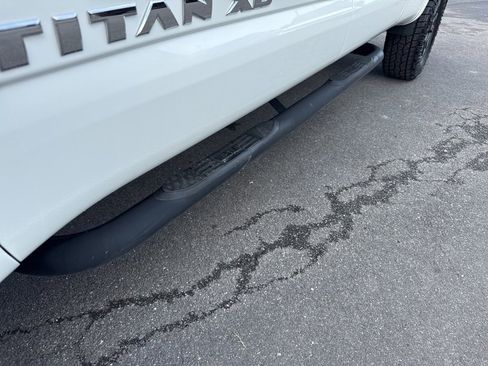 Used 2018 Nissan Titan PRO-4X w/ Pro-4x Convenience Package image 15