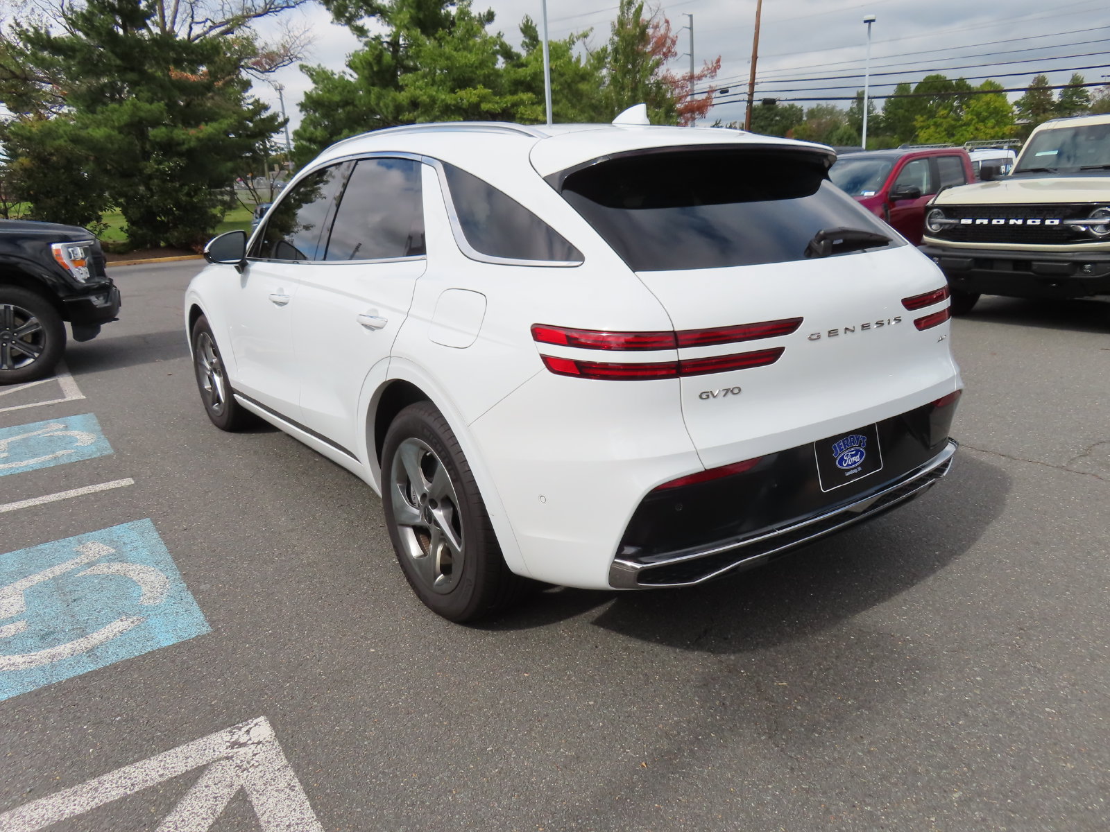 Used 2026 Genesis GV70 2.5T Advanced AWD/4WD image 7