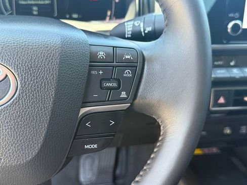 Used 2025 Toyota Camry LE w/ Convenience Package FWD image 15