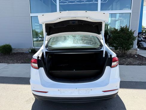 Used 2019 Ford Fusion SE FWD image 37