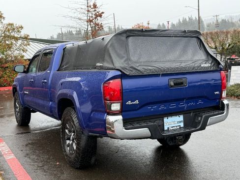 Used 2022 Toyota Tacoma SR5 AWD/4WD image 5