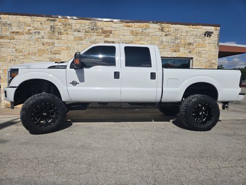 Used 2016 Ford F250 XL w/ Power Equipment Group AWD/4WD image 1