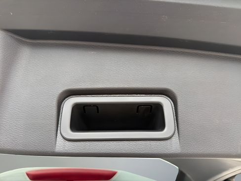 Certified 2024 Nissan Rogue SV AWD/4WD image 33