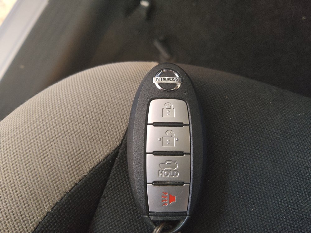 Used 2021 Nissan Versa SV FWD image 32