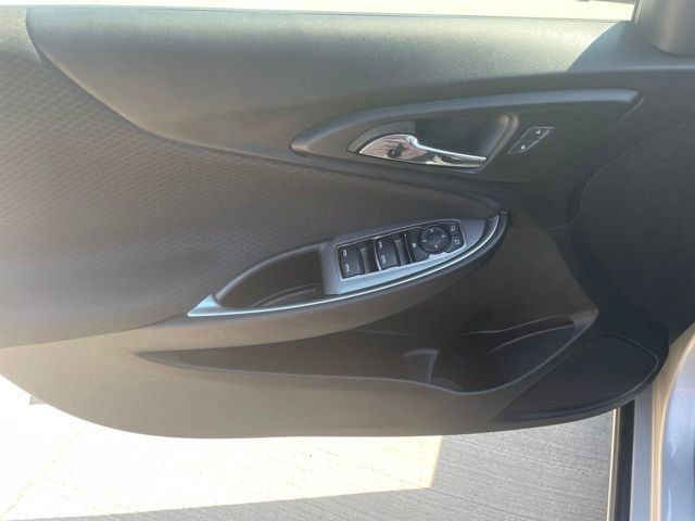 Used 2020 Chevrolet Malibu LT w/ Fleet LT Safety Plus Package FWD image 11